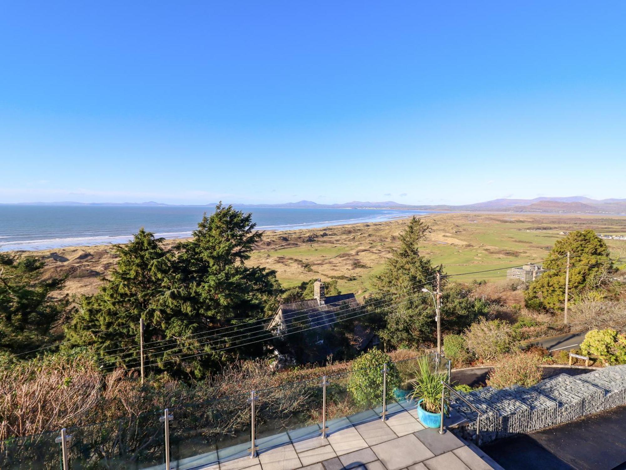 Aelfor Villa Harlech Exterior photo